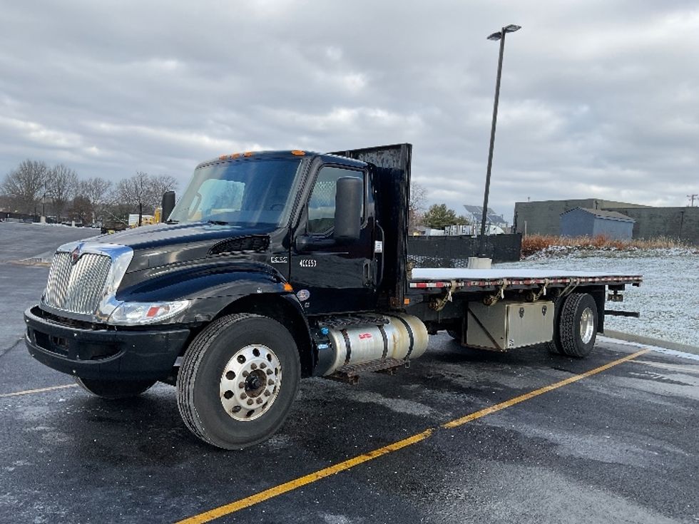 Flatbed Truck-Light and Medium Duty Trucks-International-2022-MV607-Akron-OH-182,695\n\t\tmiles-$ 51,250 - Image 2