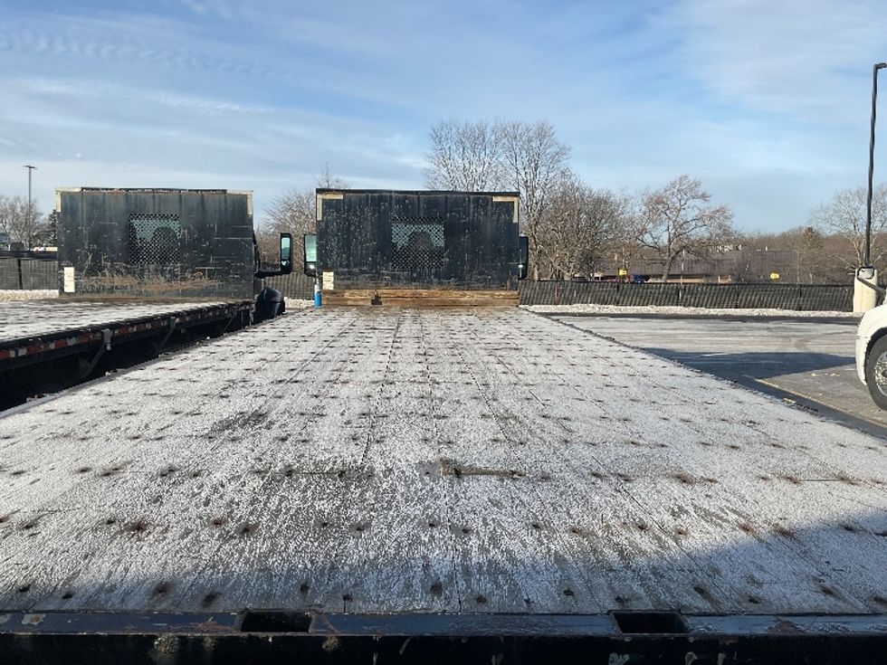 Flatbed Truck-Light and Medium Duty Trucks-International-2022-MV607-Akron-OH-182,695\n\t\tmiles-$ 51,250 - Image 4