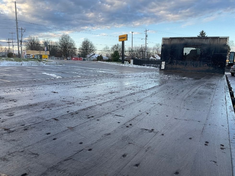 Flatbed Truck-Light and Medium Duty Trucks-International-2022-MV607-Akron-OH-323,056\n\t\tmiles-$ 27,000 - Image 11