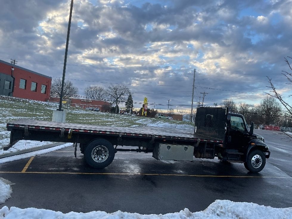 Flatbed Truck-Light and Medium Duty Trucks-International-2022-MV607-Akron-OH-323,056\n\t\tmiles-$ 27,000 - Image 15
