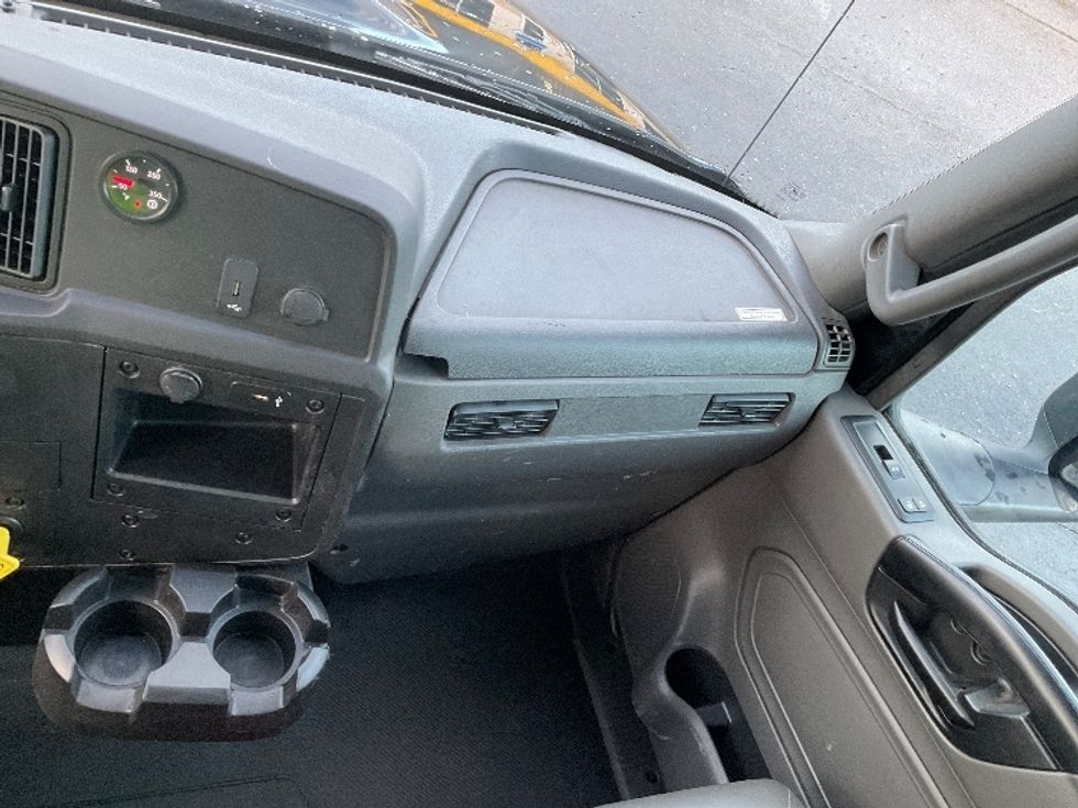 Flatbed Truck-Light and Medium Duty Trucks-International-2022-MV607-Akron-OH-323,056\n\t\tmiles-$ 27,000 - Image 21