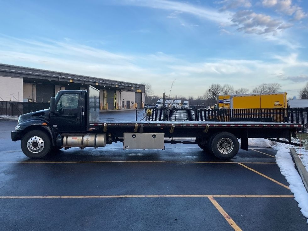 Flatbed Truck-Light and Medium Duty Trucks-International-2022-MV607-Akron-OH-323,056\n\t\tmiles-$ 27,000 - Image 4