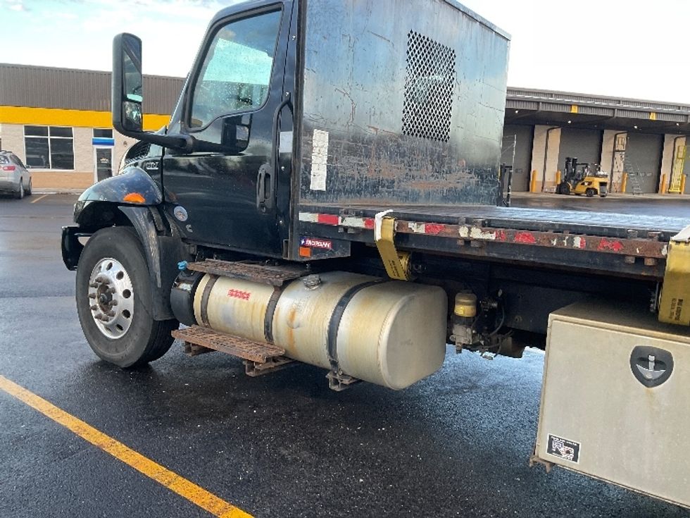 Flatbed Truck-Light and Medium Duty Trucks-International-2022-MV607-Akron-OH-323,056\n\t\tmiles-$ 27,000 - Image 5