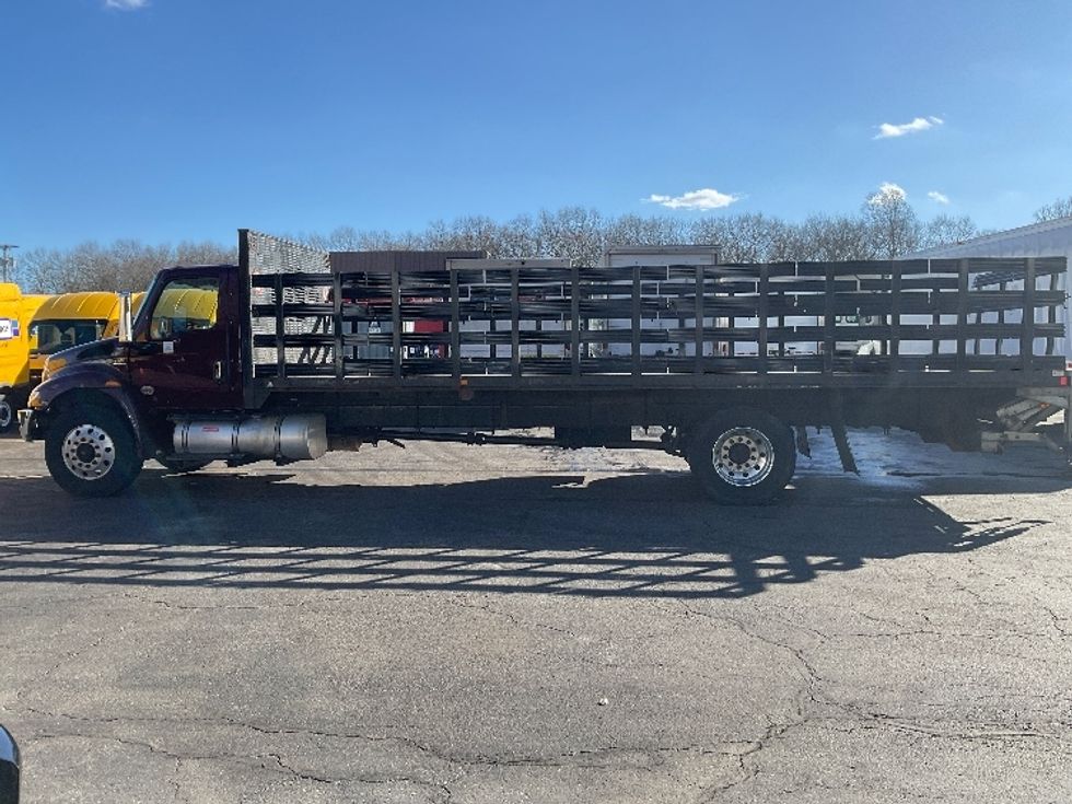 Flatbed Truck-Light and Medium Duty Trucks-International-2022-MV607-Braintree-MA-101,009\n\t\tmiles-$ 69,750 - Image 4