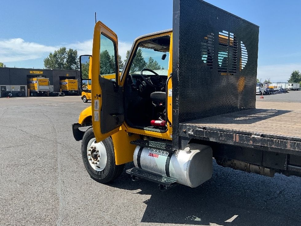 Flatbed Truck-Light and Medium Duty Trucks-International-2022-MV607-Clackamas-OR-65,882\n\t\tmiles-$ 70,000 - Image 13