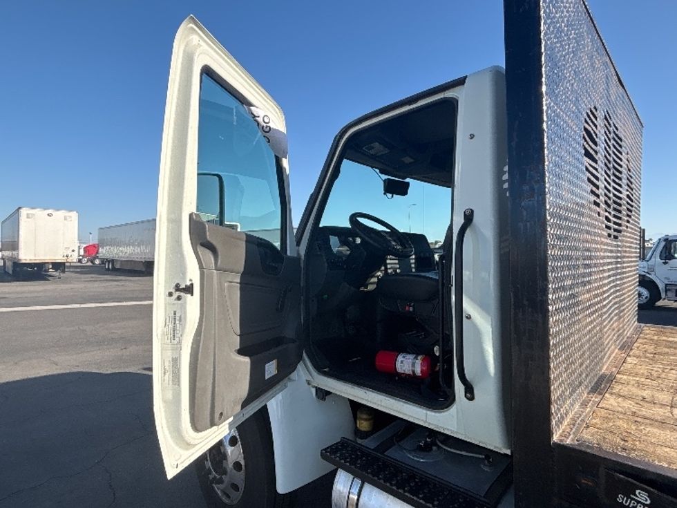 Flatbed Truck-Light and Medium Duty Trucks-International-2022-MV607-Fontana-CA-93,523\n\t\tmiles-$ 84,250 - Image 16