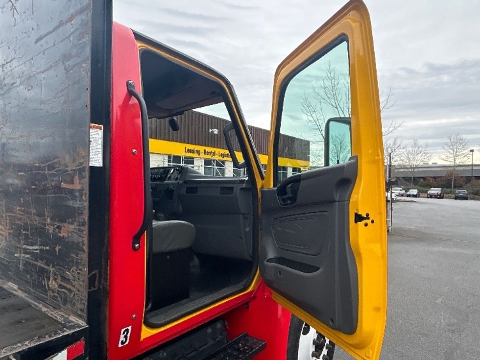 Flatbed Truck-Light and Medium Duty Trucks-International-2022-MV607-Portland-OR-56,359\n\t\tmiles-$ 70,750 - Image 17