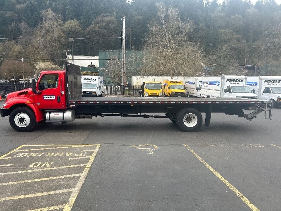 Flatbed Truck-Light and Medium Duty Trucks-International-2022-MV607-Portland-OR-56,359\n\t\tmiles-$ 70,750 - Image 4