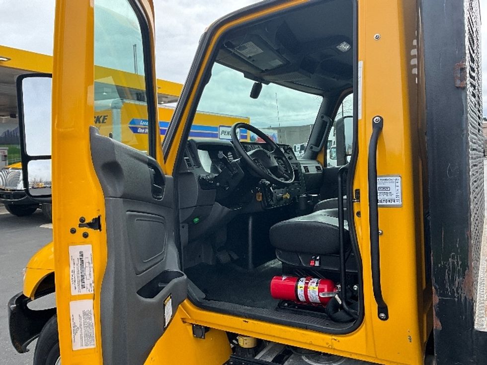 Flatbed Truck-Light and Medium Duty Trucks-International-2022-MV607-Portland-OR-63,742\n\t\tmiles-$ 66,250 - Image 16