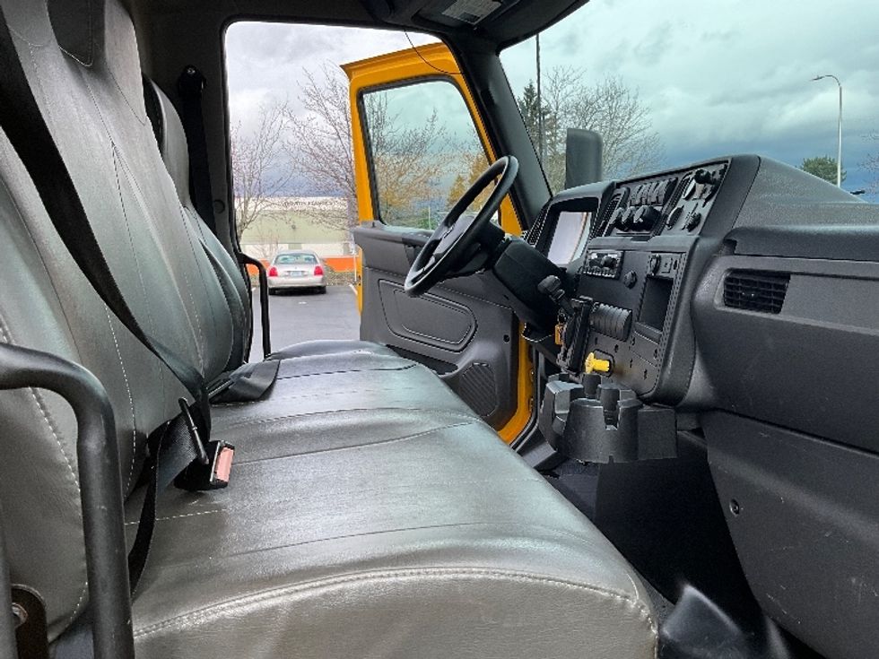 Flatbed Truck-Light and Medium Duty Trucks-International-2022-MV607-Portland-OR-63,742\n\t\tmiles-$ 66,250 - Image 22