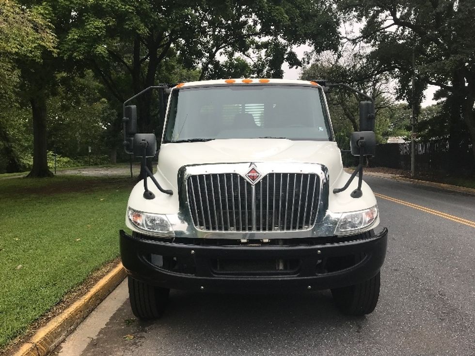Flatbed Truck-Light and Medium Duty Trucks-International-2022-MV607-Reading-PA-86,523\n\t\tmiles-$ 65,000 - Image 2