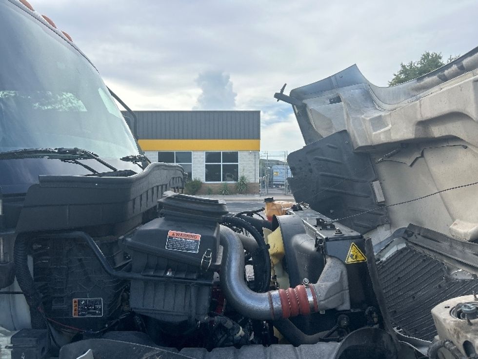 Flatbed Truck-Light and Medium Duty Trucks-International-2022-MV607-San Antonio-TX-224,118\n\t\tmiles-$ 52,750 - Image 23