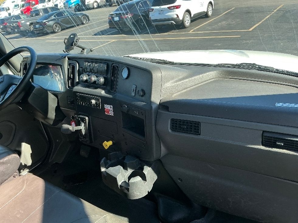 Flatbed Truck-Light and Medium Duty Trucks-International-2022-MV607-Torrance-CA-168,153\n\t\tmiles-$ 57,750 - Image 19