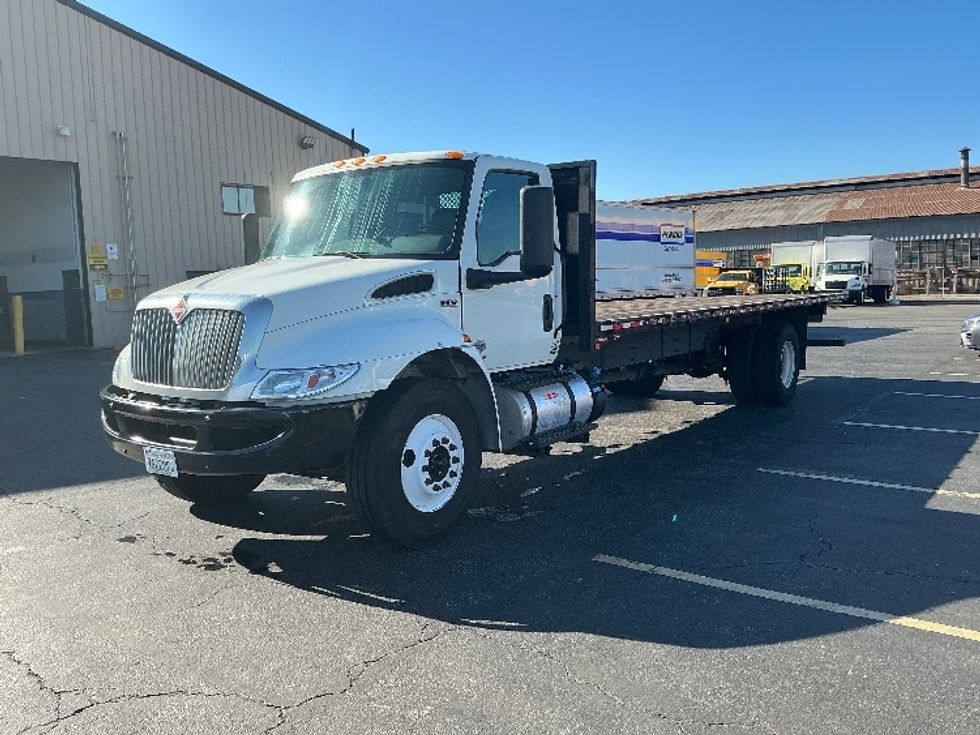 Flatbed Truck-Light and Medium Duty Trucks-International-2022-MV607-Torrance-CA-168,153\n\t\tmiles-$ 57,750 - Image 3