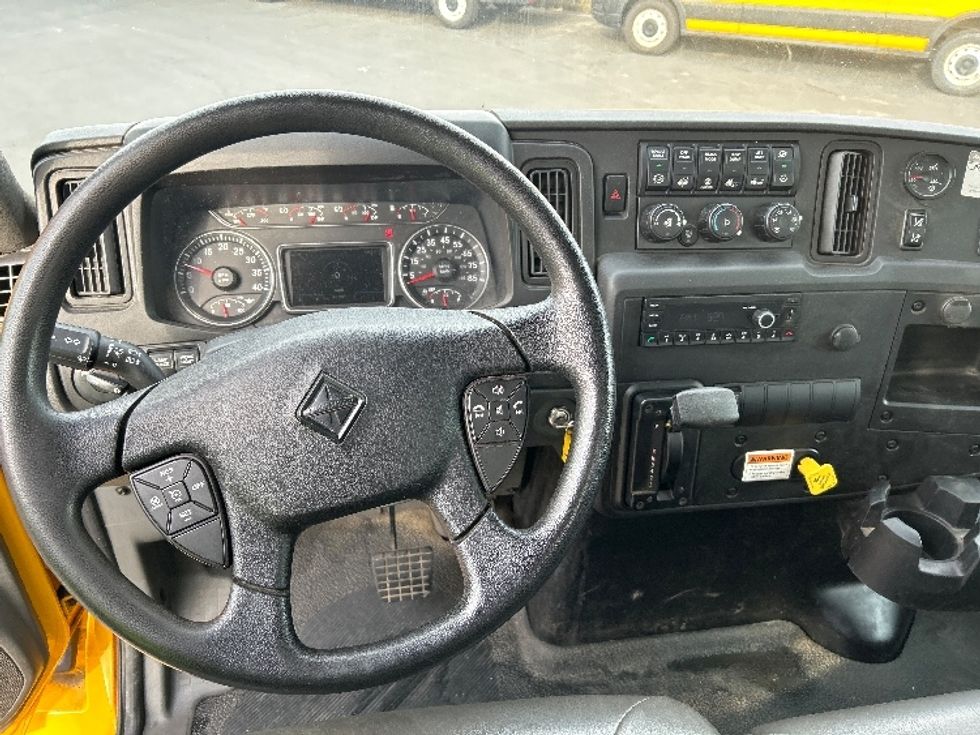 Flatbed Truck-Light and Medium Duty Trucks-International-2022-MV607-West Sacramento-CA-90,256\n\t\tmiles-$ 63,500 - Image 17