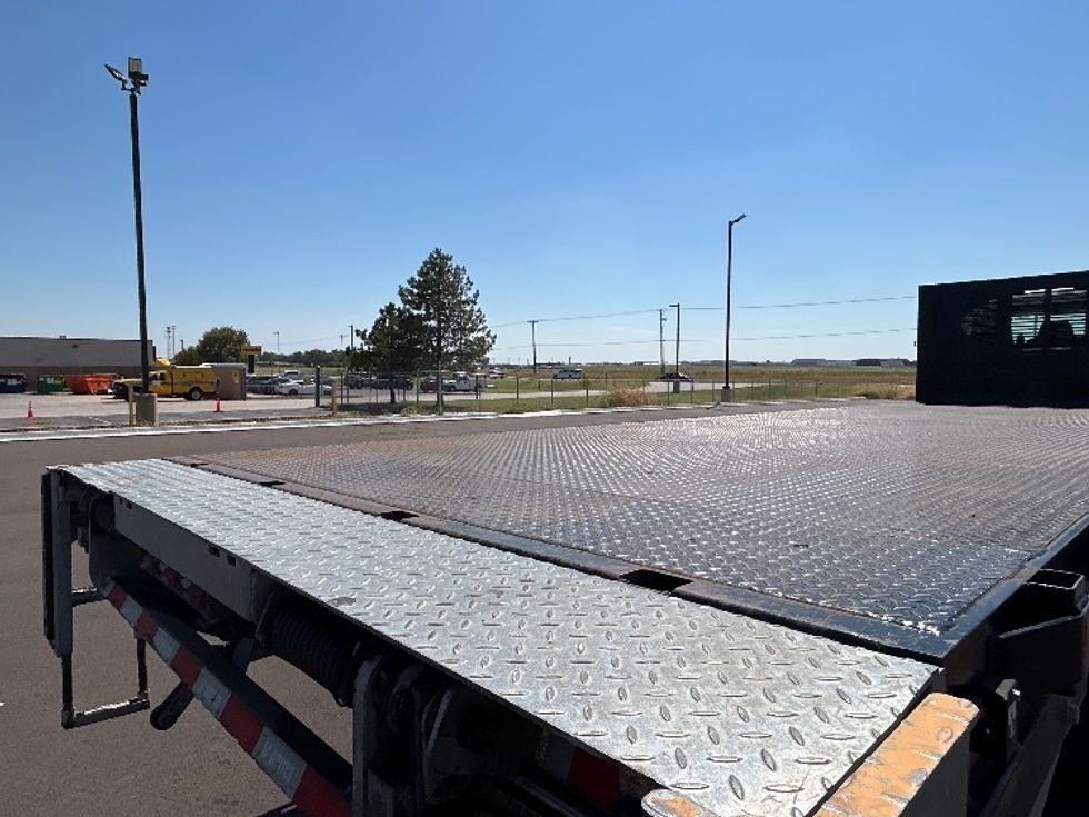 Flatbed Truck-Light and Medium Duty Trucks-International-2022-MV607-Wichita-KS-195,387\n\t\tmiles-$ 58,250 - Image 11