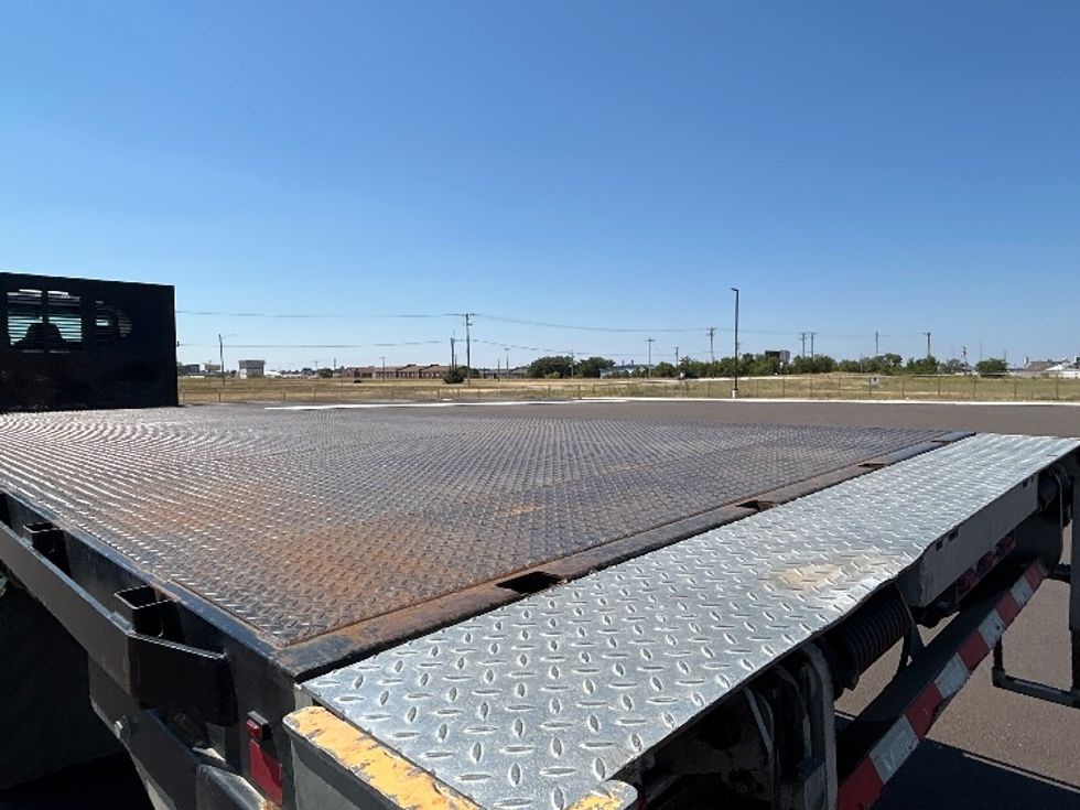 Flatbed Truck-Light and Medium Duty Trucks-International-2022-MV607-Wichita-KS-195,387\n\t\tmiles-$ 58,250 - Image 12