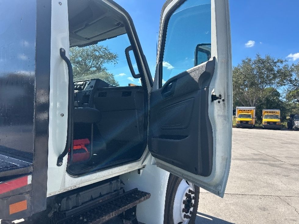 Flatbed Truck-Light and Medium Duty Trucks-International-2023-MV607-Tampa-FL-94,513\n\t\tmiles-$ 66,750 - Image 20