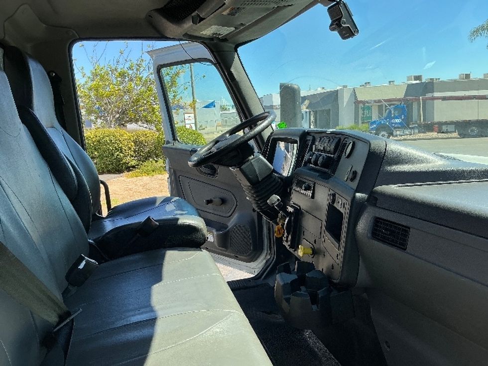 Flatbed Truck-Light and Medium Duty Trucks-International-2023-MV607-Torrance-CA-191,380\n\t\tmiles-$ 63,750 - Image 21