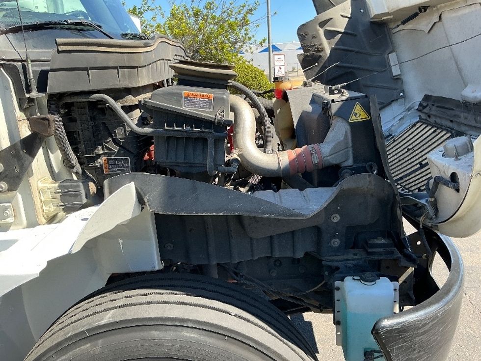 Flatbed Truck-Light and Medium Duty Trucks-International-2023-MV607-Torrance-CA-191,380\n\t\tmiles-$ 63,750 - Image 22
