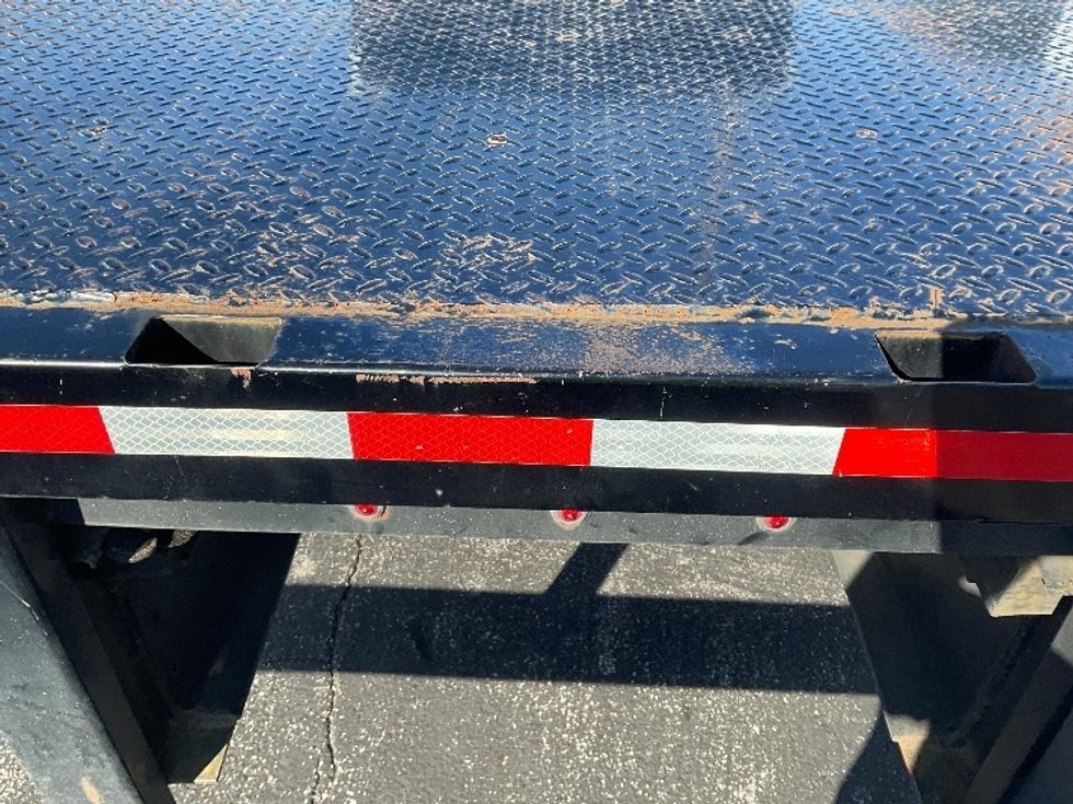 Flatbed Truck-Light and Medium Duty Trucks-International-2023-MV607N-Tampa-FL-45,251\n\t\tmiles-$ 73,500 - Image 10