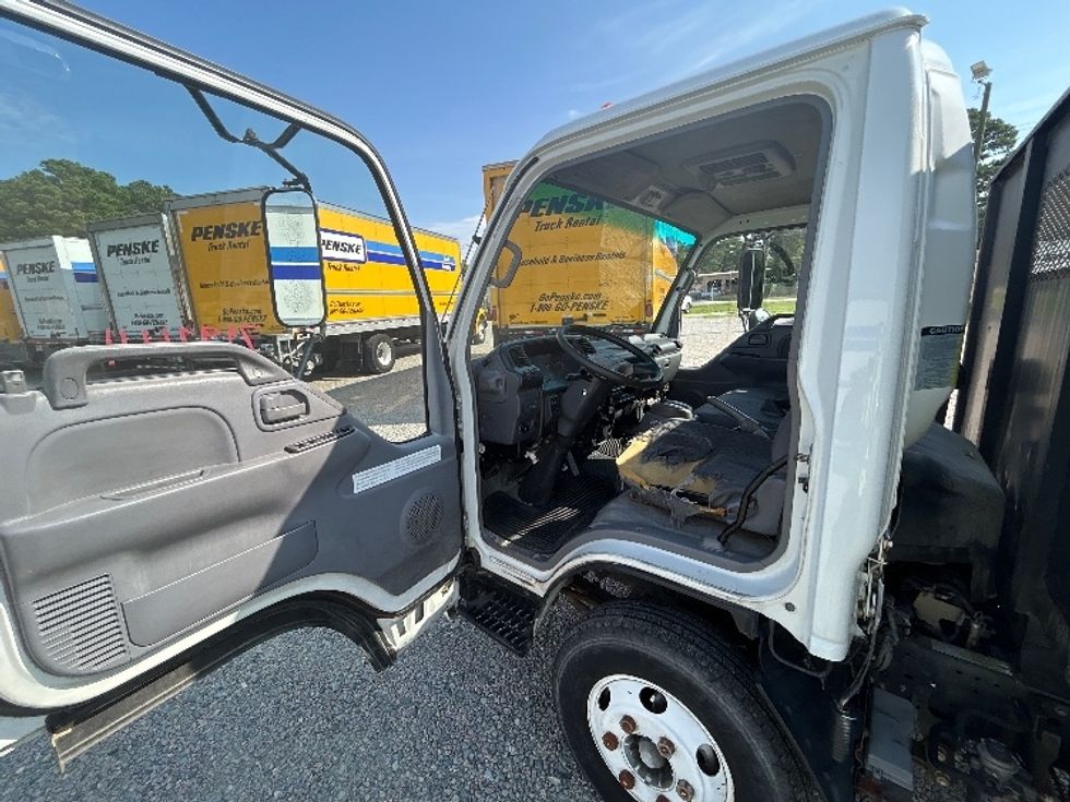 Flatbed Truck-Light and Medium Duty Trucks-Isuzu-2006-NPR-Fayetteville-NC-208,177\n\t\tmiles-$ 7,500 - Image 16