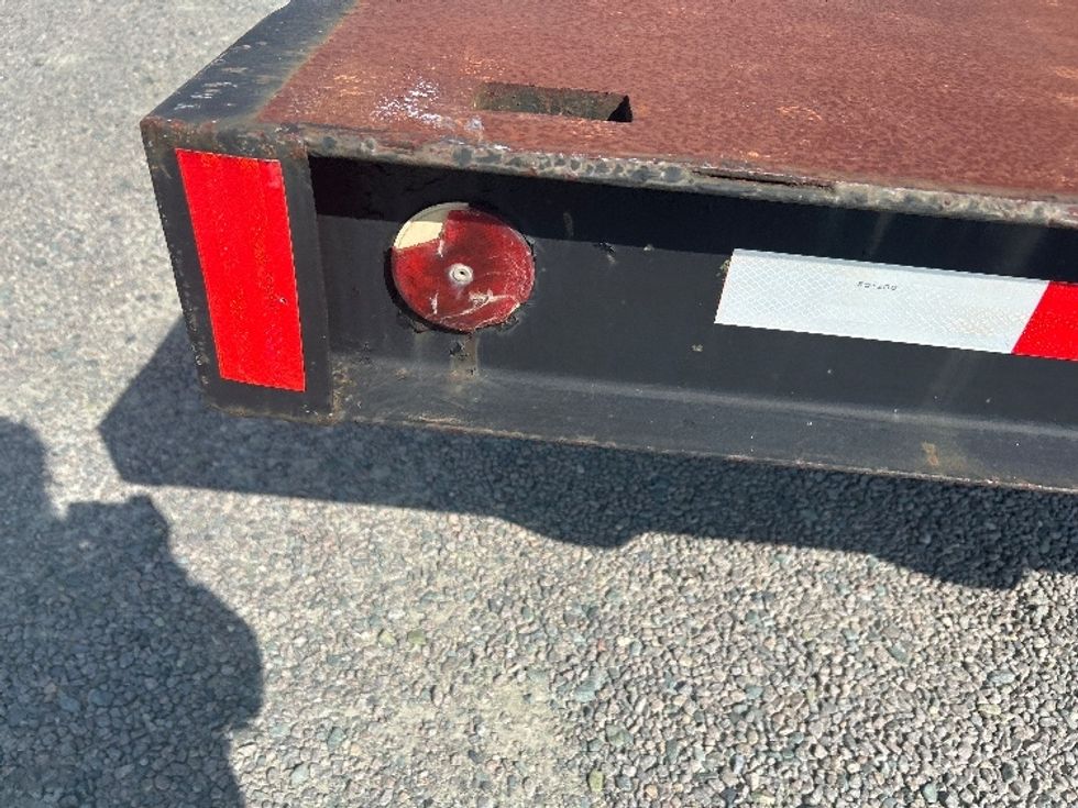 Flatbed Truck-Light and Medium Duty Trucks-Isuzu-2006-NPR-Fayetteville-NC-208,177\n\t\tmiles-$ 7,500 - Image 28