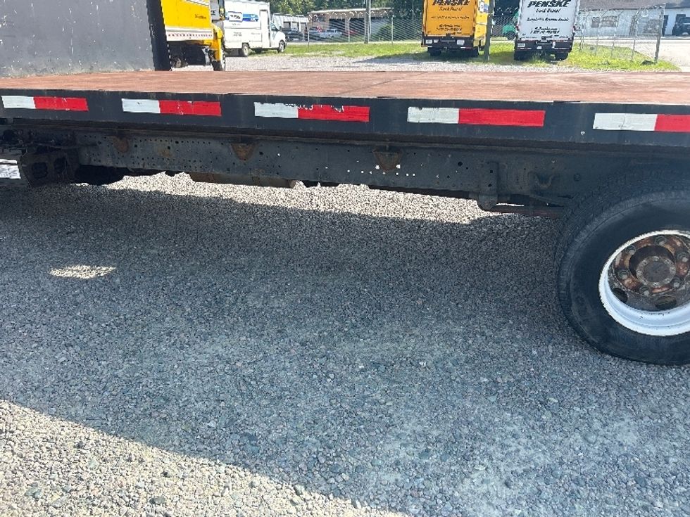Flatbed Truck-Light and Medium Duty Trucks-Isuzu-2006-NPR-Fayetteville-NC-208,177\n\t\tmiles-$ 7,500 - Image 5