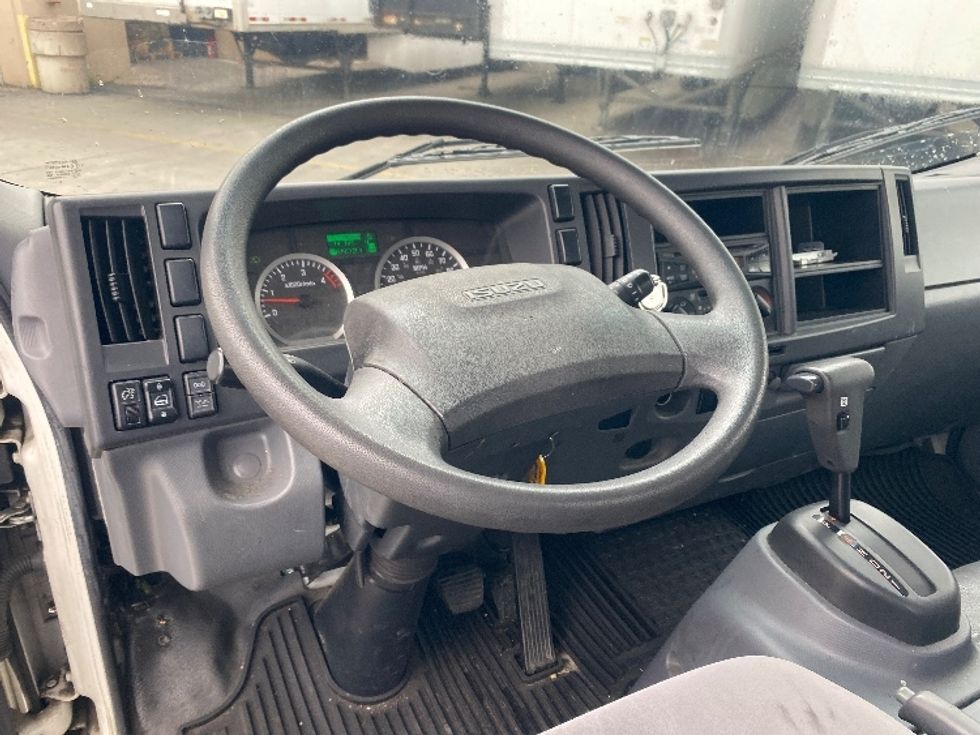 Flatbed Truck-Light and Medium Duty Trucks-Isuzu-2016-NPR-Fontana-CA-124,694\n\t\tmiles-$ 22,250 - Image 17