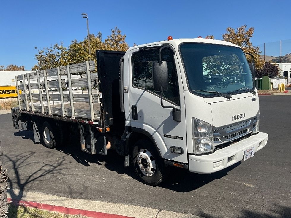 Flatbed Truck-Light and Medium Duty Trucks-Isuzu-2016-NPR-Hayward-CA-149,623\n\t\tmiles-$ 32,500 - Image 1