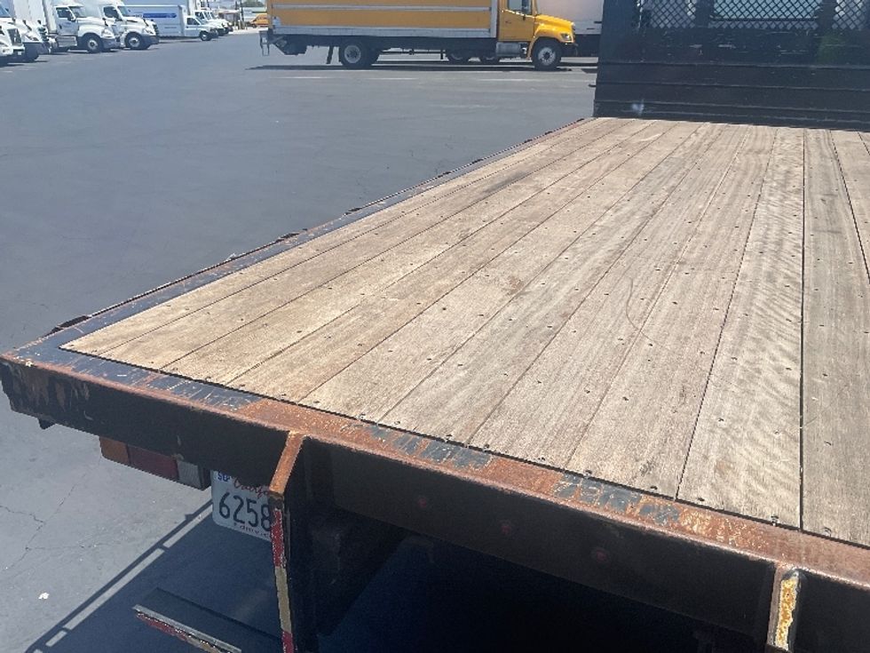 Flatbed Truck-Light and Medium Duty Trucks-Isuzu-2016-NPR-La Mirada-CA-147,625\n\t\tmiles-$ 28,750 - Image 11