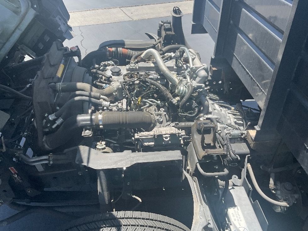 Flatbed Truck-Light and Medium Duty Trucks-Isuzu-2016-NPR-La Mirada-CA-147,625\n\t\tmiles-$ 28,750 - Image 23