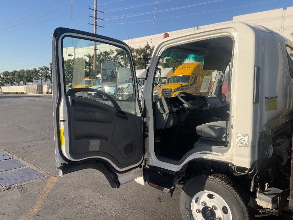 Flatbed Truck-Light and Medium Duty Trucks-Isuzu-2016-NPR-La Mirada-CA-88,701\n\t\tmiles-$ 28,000 - Image 15