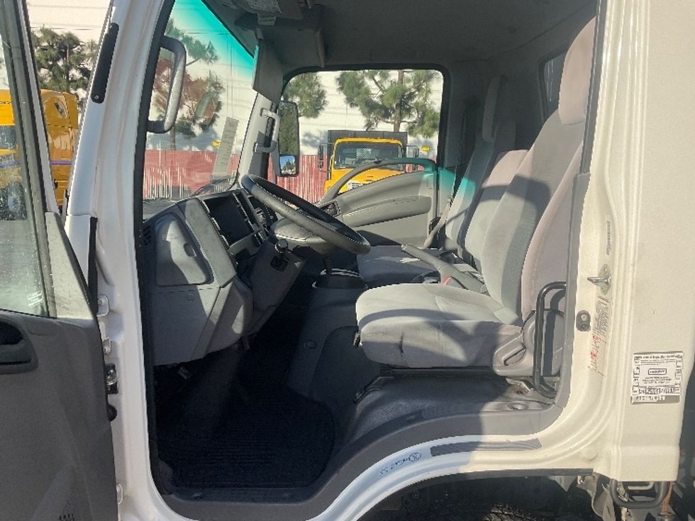 Flatbed Truck-Light and Medium Duty Trucks-Isuzu-2016-NPR-La Mirada-CA-88,701\n\t\tmiles-$ 28,000 - Image 16