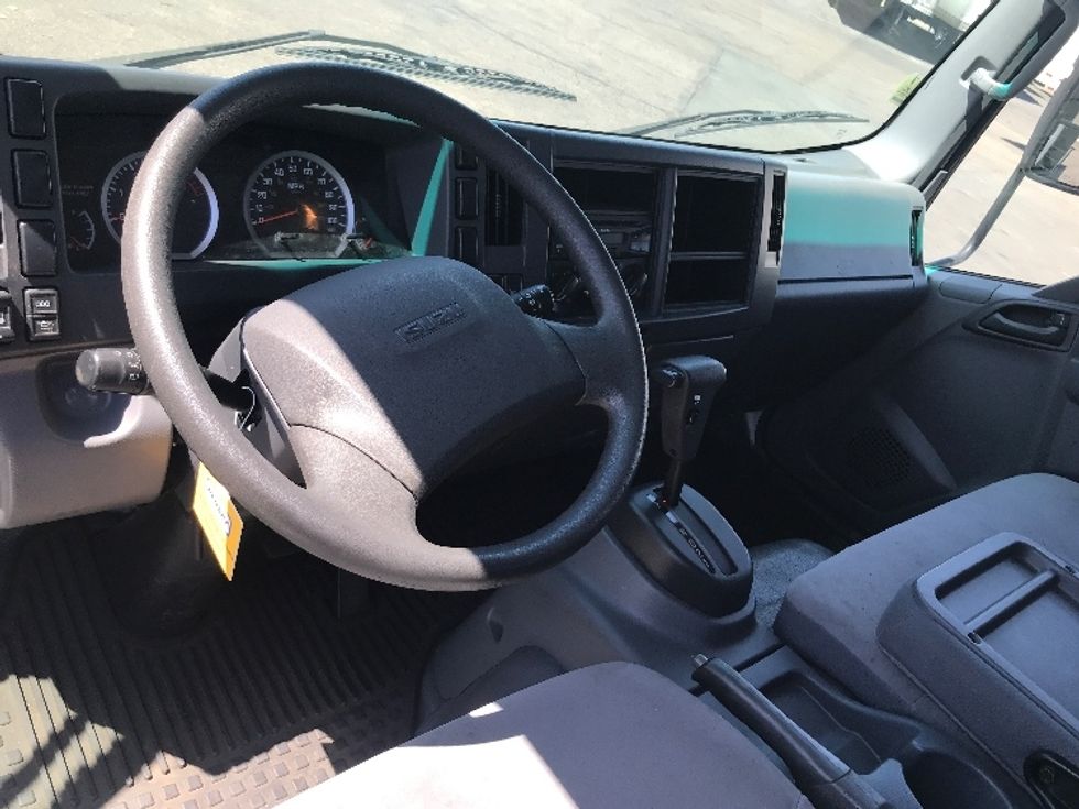 Flatbed Truck-Light and Medium Duty Trucks-Isuzu-2016-NPR-National City-CA-75,370\n\t\tmiles-$ 32,500 - Image 17