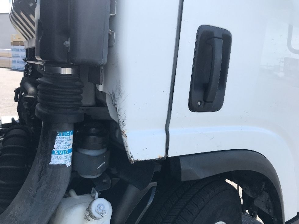 Flatbed Truck-Light and Medium Duty Trucks-Isuzu-2016-NPR-National City-CA-75,370\n\t\tmiles-$ 32,500 - Image 25