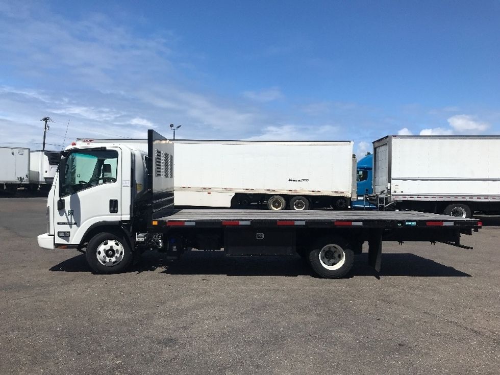 Flatbed Truck-Light and Medium Duty Trucks-Isuzu-2016-NPR-National City-CA-75,370\n\t\tmiles-$ 32,500 - Image 4