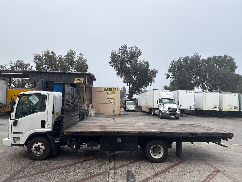 Flatbed Truck-Light and Medium Duty Trucks-Isuzu-2016-NPR-San Marcos-CA-133,405\n\t\tmiles-$ 28,750 - Image 4