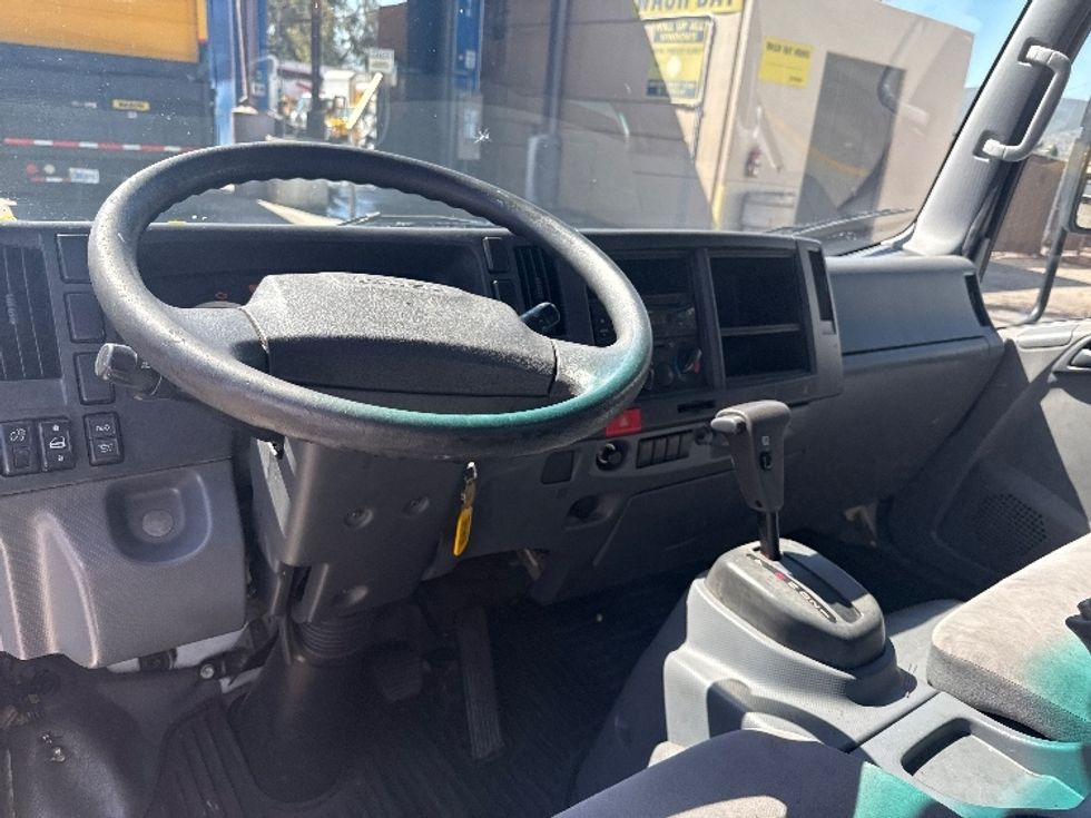 Flatbed Truck-Light and Medium Duty Trucks-Isuzu-2016-NPR-San Marcos-CA-81,640\n\t\tmiles-$ 31,500 - Image 18