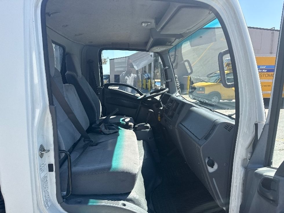 Flatbed Truck-Light and Medium Duty Trucks-Isuzu-2016-NPR-San Marcos-CA-81,640\n\t\tmiles-$ 31,500 - Image 20