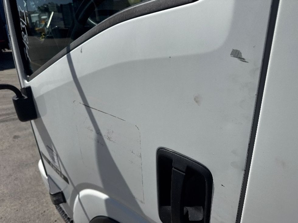 Flatbed Truck-Light and Medium Duty Trucks-Isuzu-2016-NPR-San Marcos-CA-81,640\n\t\tmiles-$ 31,500 - Image 27