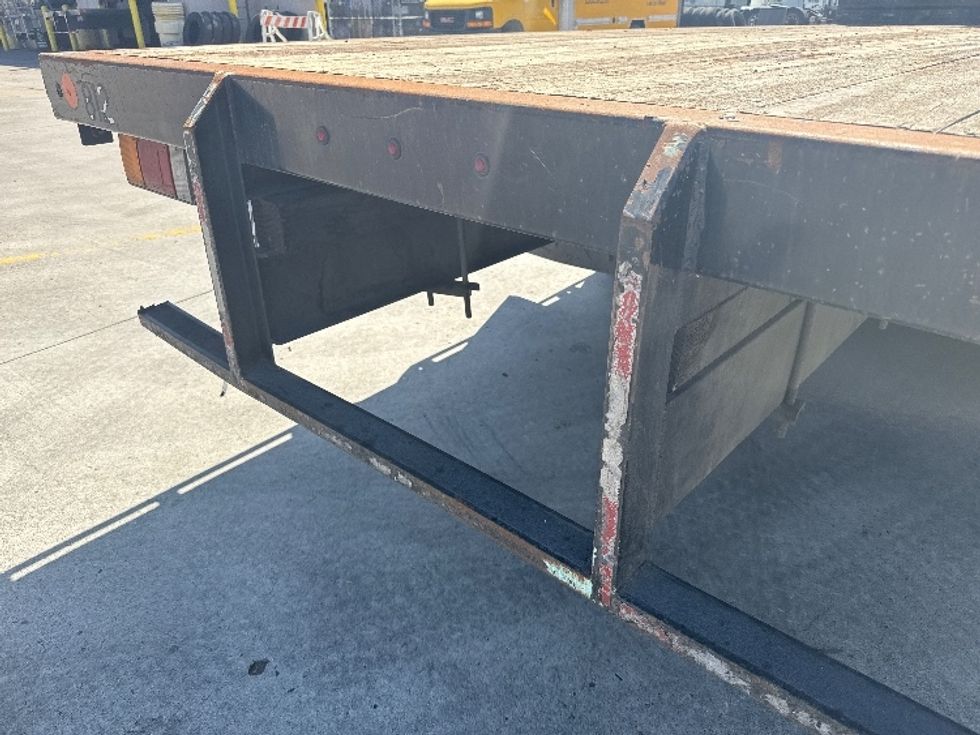 Flatbed Truck-Light and Medium Duty Trucks-Isuzu-2016-NPR-San Marcos-CA-81,640\n\t\tmiles-$ 31,500 - Image 29