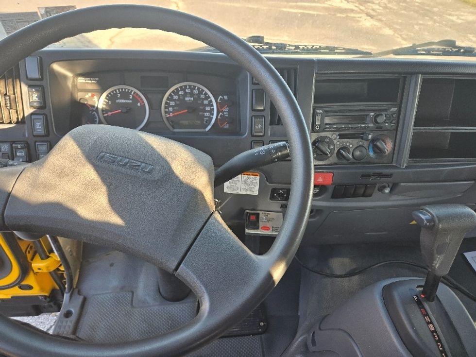 Flatbed Truck-Light and Medium Duty Trucks-Isuzu-2018-FTR-Clearfield-PA-61,185\n\t\tmiles-$ 47,500 - Image 14