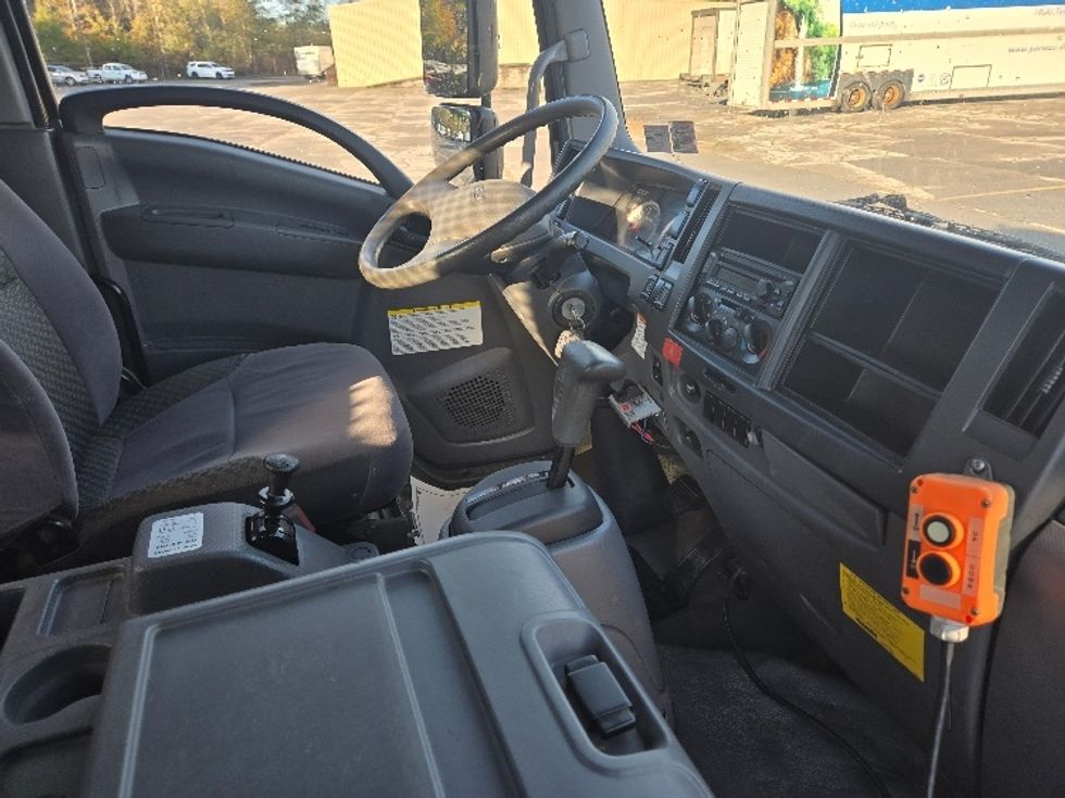 Flatbed Truck-Light and Medium Duty Trucks-Isuzu-2018-FTR-Clearfield-PA-61,185\n\t\tmiles-$ 47,500 - Image 18