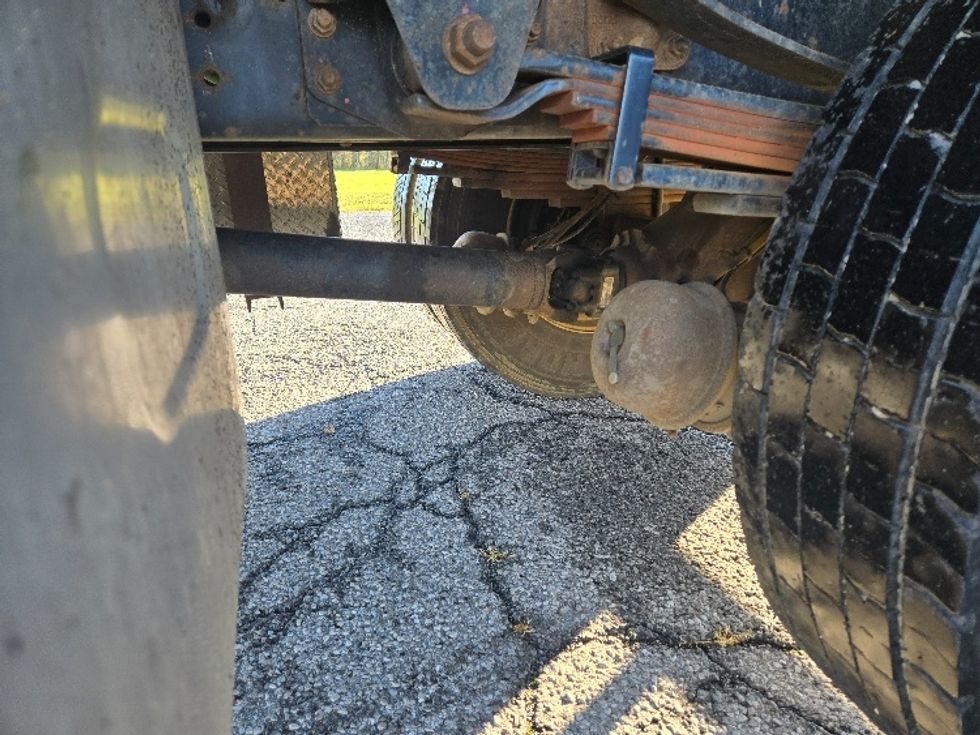 Flatbed Truck-Light and Medium Duty Trucks-Isuzu-2018-FTR-Clearfield-PA-61,185\n\t\tmiles-$ 47,500 - Image 5