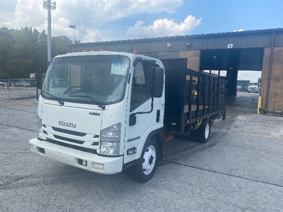 2018 Isuzu NPR EFI Flatbed Truck