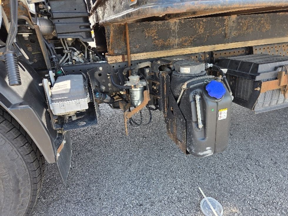 Flatbed Truck-Light and Medium Duty Trucks-Isuzu-2018-NPR-Kansas City-MO-133,879\n\t\tmiles-$ 35,750 - Image 23