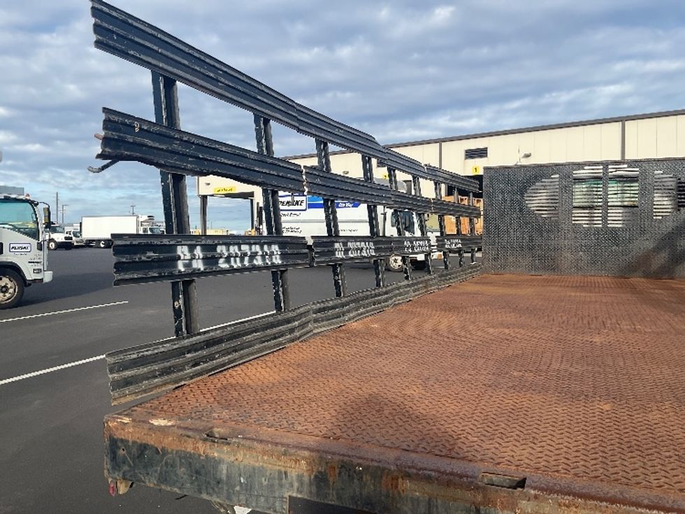 Flatbed Truck-Light and Medium Duty Trucks-Isuzu-2018-NQR-Torrance-CA-115,600\n\t\tmiles-$ 39,500 - Image 11