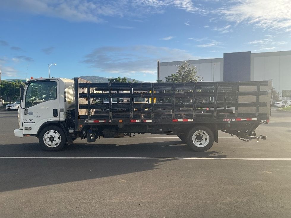 Flatbed Truck-Light and Medium Duty Trucks-Isuzu-2018-NQR-Torrance-CA-115,600\n\t\tmiles-$ 39,500 - Image 4