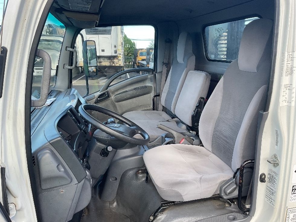 Flatbed Truck-Light and Medium Duty Trucks-Isuzu-2018-NQR-Torrance-CA-66,350\n\t\tmiles-$ 44,750 - Image 19